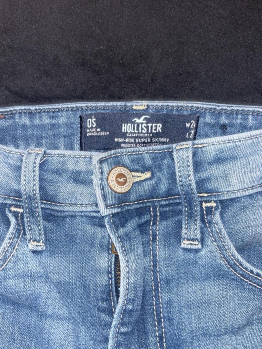 Hollister Men's Super Skinny Jeans in Medium Blue Wash